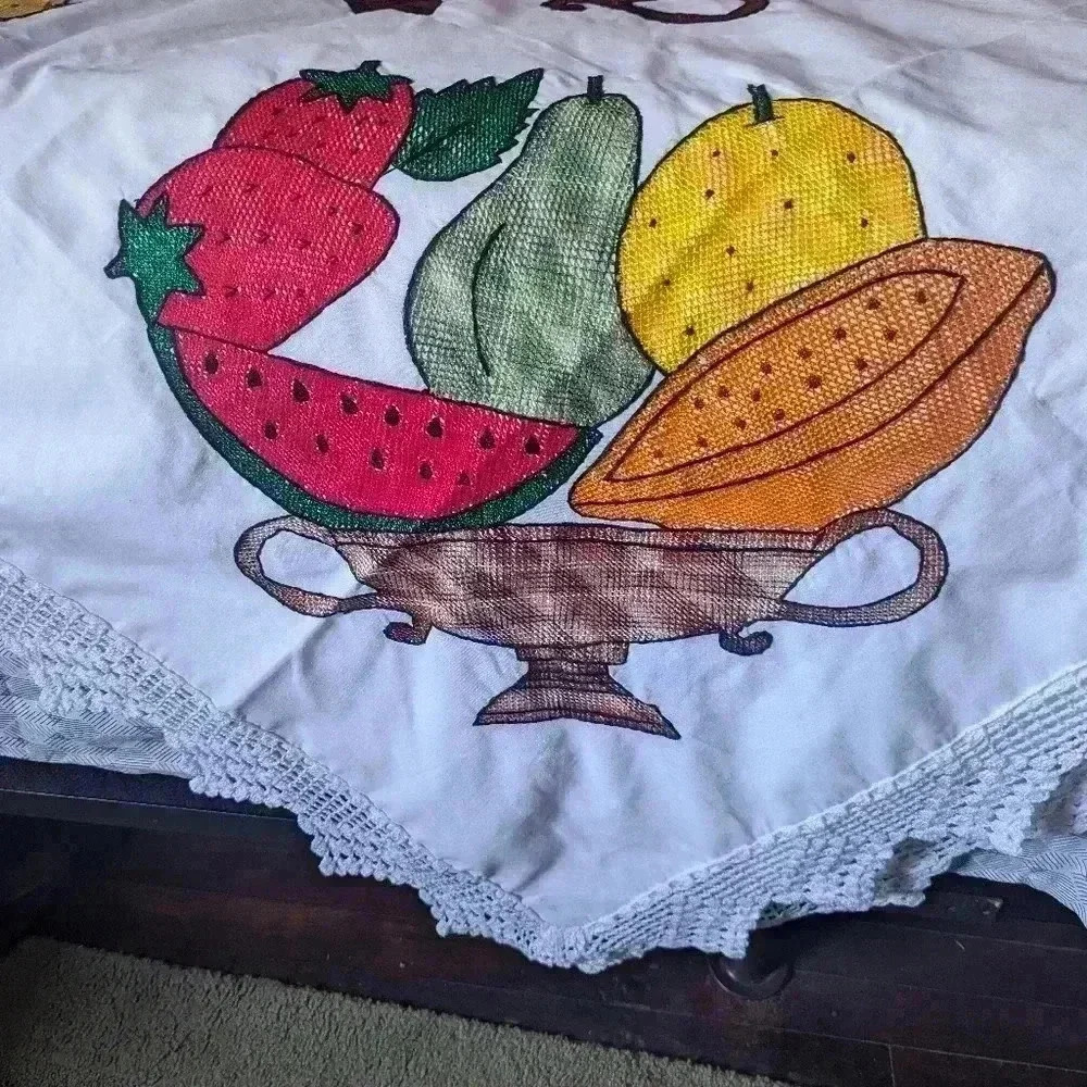 Tablet linens - Picture 6 of 8
